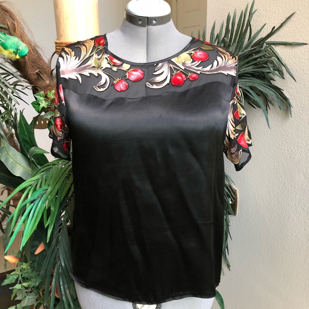 🇺🇸 CHOYERS Black W/ Floral Collar Satin Short Sleeve Blouse. Size XL